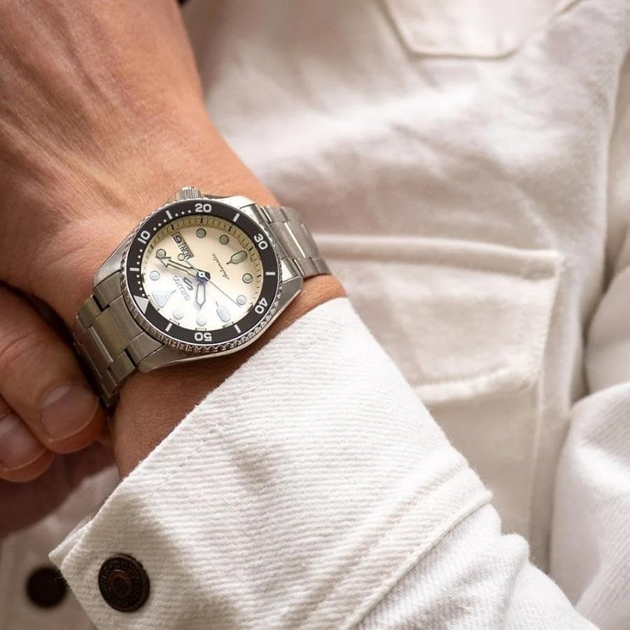 SEIKO 5 Sports SKX Series Mid-Size - Unisex