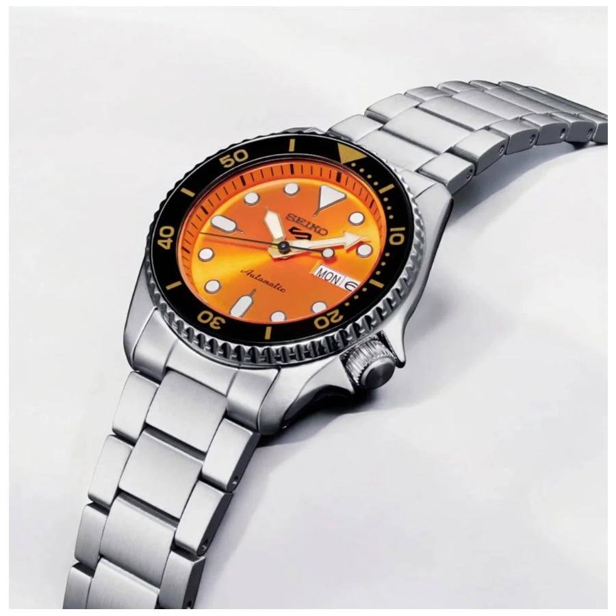 SEIKO 5 Sports SKX Sports Style (Orange Dial) - Uomo