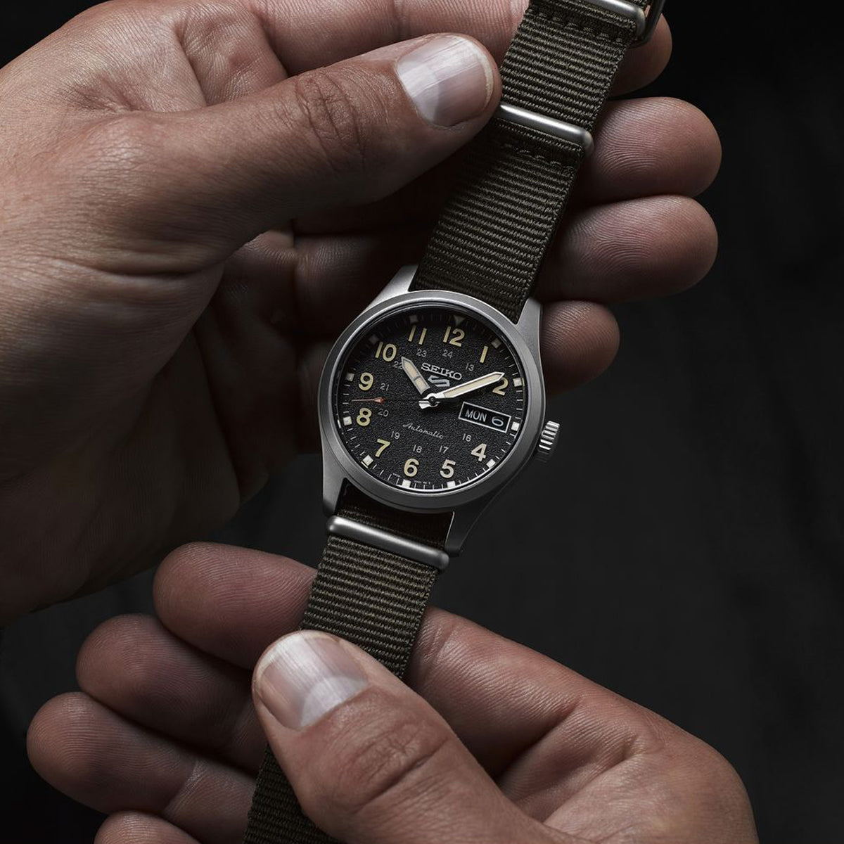 SEIKO 5 Sports Field - Unisex