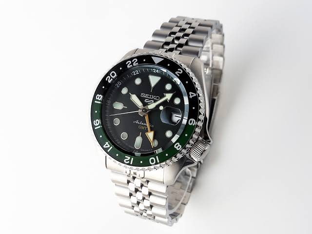 SEIKO 5 Sports SKX Sports Style GMT (Green Dial) - Uomo